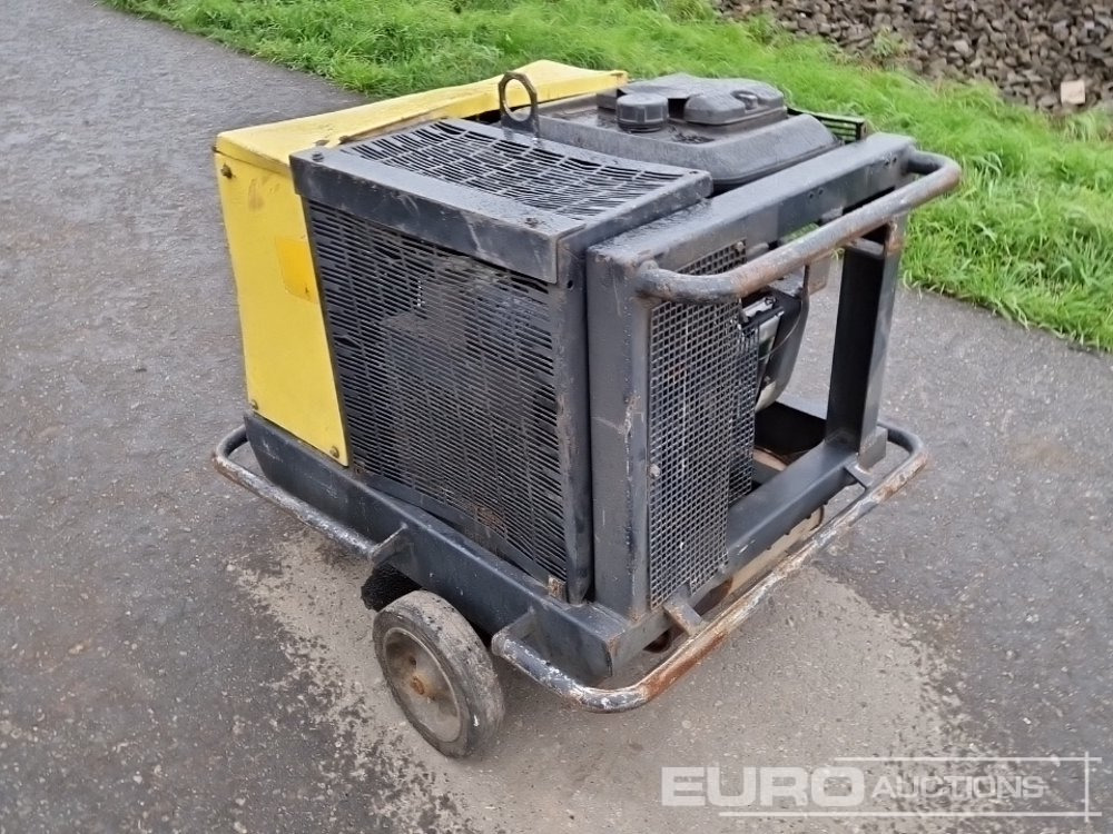 Kaeser M12 - Zračni kompresor: slika Kaeser M12 - Zračni kompresor Kaeser M12 - Zračni kompresor: slika Kaeser M12 - Zračni kompresor