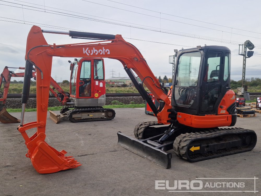 Kubota 55U - Mini bager: slika Kubota 55U - Mini bager Kubota 55U - Mini bager: slika Kubota 55U - Mini bager
