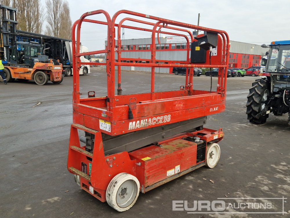 Manitou 81XE - Podizna platforma: slika Manitou 81XE - Podizna platforma Manitou 81XE - Podizna platforma: slika Manitou 81XE - Podizna platforma