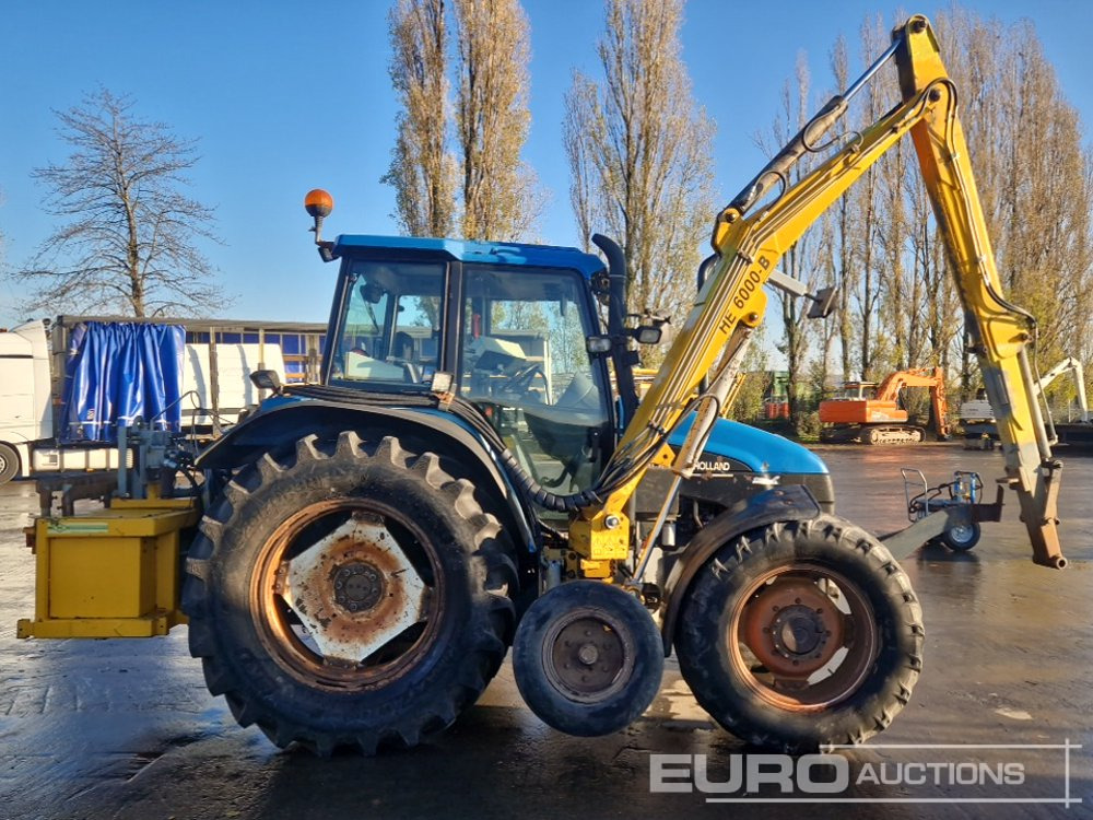 Traktor New Holland TS100: slika Traktor New Holland TS100