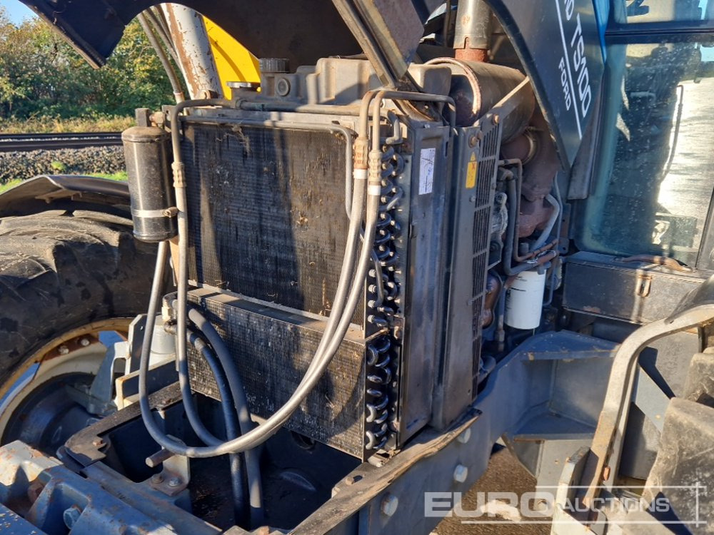 Traktor New Holland TS100: slika Traktor New Holland TS100