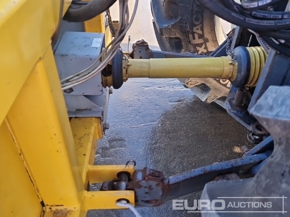 Traktor New Holland TS100: slika Traktor New Holland TS100