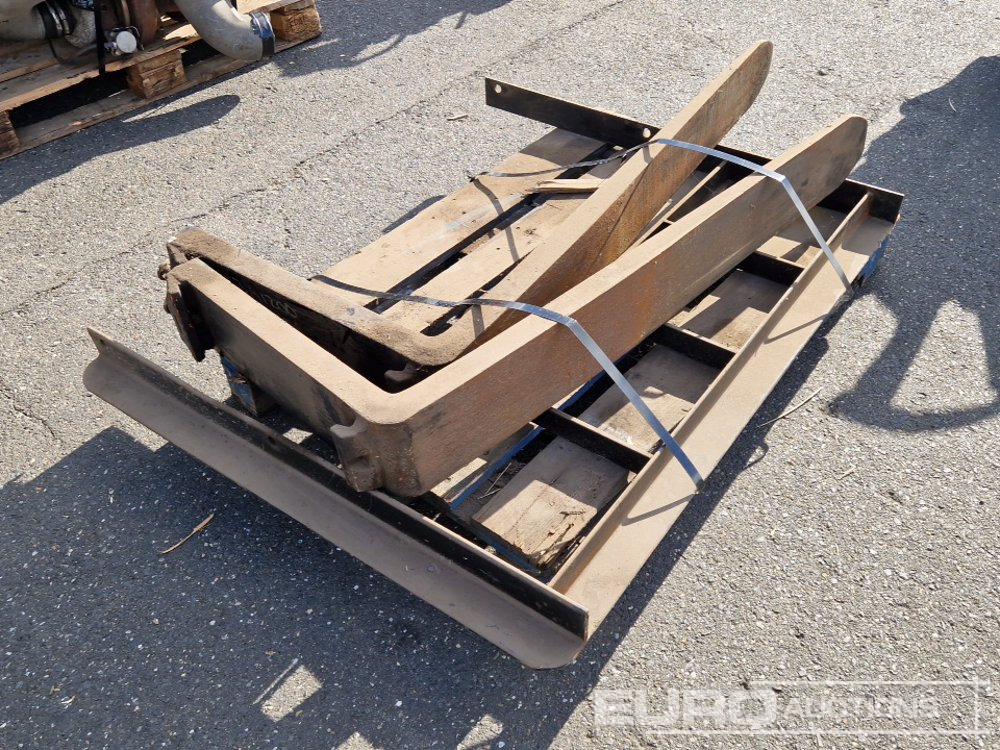 Protection Frame and Forks - Oprema za rukovanje materijalima: slika  Protection Frame and Forks - Oprema za rukovanje materijalima Protection Frame and Forks - Oprema za rukovanje materijalima: slika  Protection Frame and Forks - Oprema za rukovanje materijalima