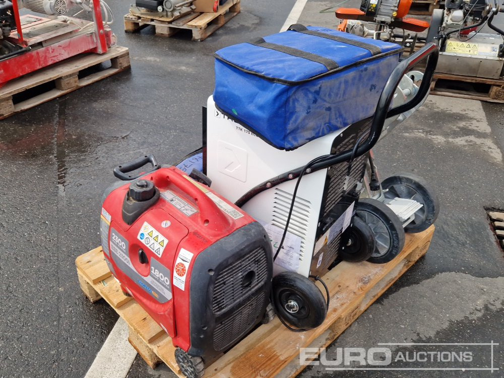 Pallet Of Ground Scraper, Dehumidifier, Portable Generator, Paint Spray Accessoires - Građevinska oprema: slika Pallet Of Ground Scraper, Dehumidifier, Portable Generator, Paint Spray Accessoires - Građevinska oprema Pallet Of Ground Scraper, Dehumidifier, Portable Generator, Paint Spray Accessoires - Građevinska oprema: slika Pallet Of Ground Scraper, Dehumidifier, Portable Generator, Paint Spray Accessoires - Građevinska oprema
