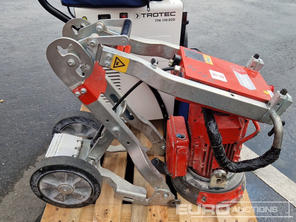 Pallet Of Ground Scraper, Dehumidifier, Portable Generator, Paint Spray Accessoires - Građevinska oprema: slika Pallet Of Ground Scraper, Dehumidifier, Portable Generator, Paint Spray Accessoires - Građevinska oprema Pallet Of Ground Scraper, Dehumidifier, Portable Generator, Paint Spray Accessoires - Građevinska oprema: slika Pallet Of Ground Scraper, Dehumidifier, Portable Generator, Paint Spray Accessoires - Građevinska oprema