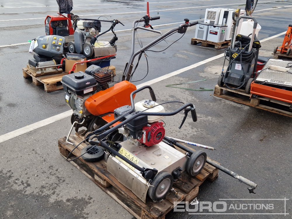 Pallet Of Walk Behind Tiller, Scifier, Trimmer - Građevinska oprema: slika Pallet Of Walk Behind Tiller, Scifier, Trimmer - Građevinska oprema Pallet Of Walk Behind Tiller, Scifier, Trimmer - Građevinska oprema: slika Pallet Of Walk Behind Tiller, Scifier, Trimmer - Građevinska oprema