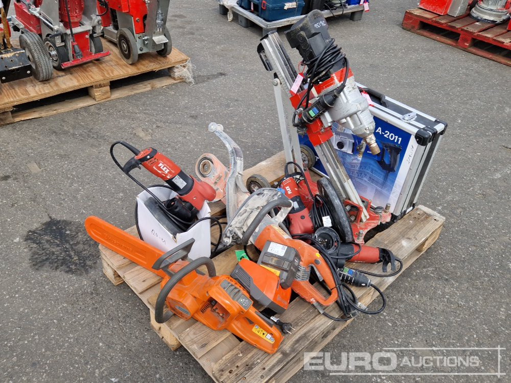 Pallet of Electric Tools, Wall Sanders, Core Drill (2 of) , Quick Cut Saw, Chainsaw - Građevinska oprema: slika Pallet of Electric Tools, Wall Sanders, Core Drill (2 of) , Quick Cut Saw, Chainsaw - Građevinska oprema Pallet of Electric Tools, Wall Sanders, Core Drill (2 of) , Quick Cut Saw, Chainsaw - Građevinska oprema: slika Pallet of Electric Tools, Wall Sanders, Core Drill (2 of) , Quick Cut Saw, Chainsaw - Građevinska oprema