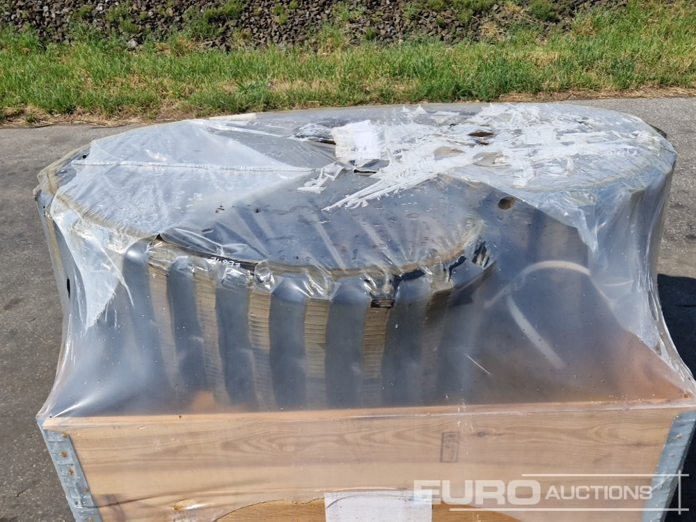Pallet of Rubber Tracks - Gusjenice za Građevinski strojevi: slika Pallet of Rubber Tracks - Gusjenice za Građevinski strojevi Pallet of Rubber Tracks - Gusjenice za Građevinski strojevi: slika Pallet of Rubber Tracks - Gusjenice za Građevinski strojevi