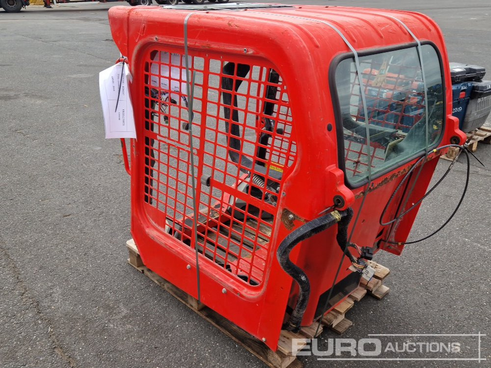 Cabin to suit Bobcat Skidsteer Loader - Rezervni dijelovi: slika Cabin to suit Bobcat Skidsteer Loader - Rezervni dijelovi Cabin to suit Bobcat Skidsteer Loader - Rezervni dijelovi: slika Cabin to suit Bobcat Skidsteer Loader - Rezervni dijelovi