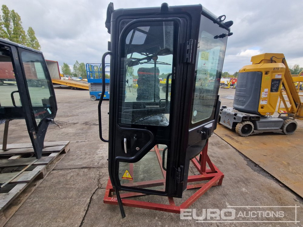 Cabin to suit Yanmar Excavator - Rezervni dijelovi za Bager: slika Cabin to suit Yanmar Excavator - Rezervni dijelovi za Bager Cabin to suit Yanmar Excavator - Rezervni dijelovi za Bager: slika Cabin to suit Yanmar Excavator - Rezervni dijelovi za Bager