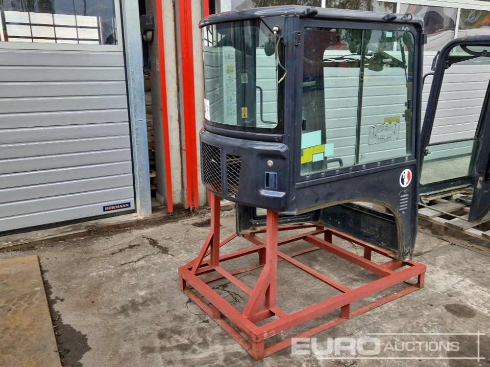 Cabin to suit Yanmar Excavator - Rezervni dijelovi za Bager: slika Cabin to suit Yanmar Excavator - Rezervni dijelovi za Bager Cabin to suit Yanmar Excavator - Rezervni dijelovi za Bager: slika Cabin to suit Yanmar Excavator - Rezervni dijelovi za Bager