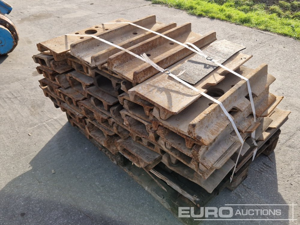 Track Pads to suit Volvo EC480 - Rezervni dijelovi za Bager: slika Track Pads to suit Volvo EC480 - Rezervni dijelovi za Bager Track Pads to suit Volvo EC480 - Rezervni dijelovi za Bager: slika Track Pads to suit Volvo EC480 - Rezervni dijelovi za Bager