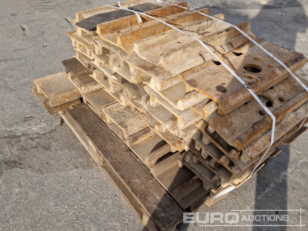 Track Pads to suit Volvo EC480 - Rezervni dijelovi za Bager: slika Track Pads to suit Volvo EC480 - Rezervni dijelovi za Bager Track Pads to suit Volvo EC480 - Rezervni dijelovi za Bager: slika Track Pads to suit Volvo EC480 - Rezervni dijelovi za Bager