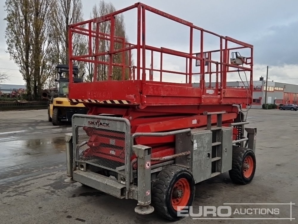 SkyJack SJ8841 - Podizna platforma: slika SkyJack SJ8841 - Podizna platforma SkyJack SJ8841 - Podizna platforma: slika SkyJack SJ8841 - Podizna platforma