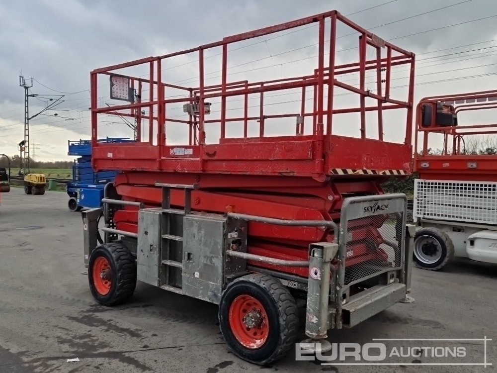 SkyJack SJ8841 - Podizna platforma: slika SkyJack SJ8841 - Podizna platforma SkyJack SJ8841 - Podizna platforma: slika SkyJack SJ8841 - Podizna platforma