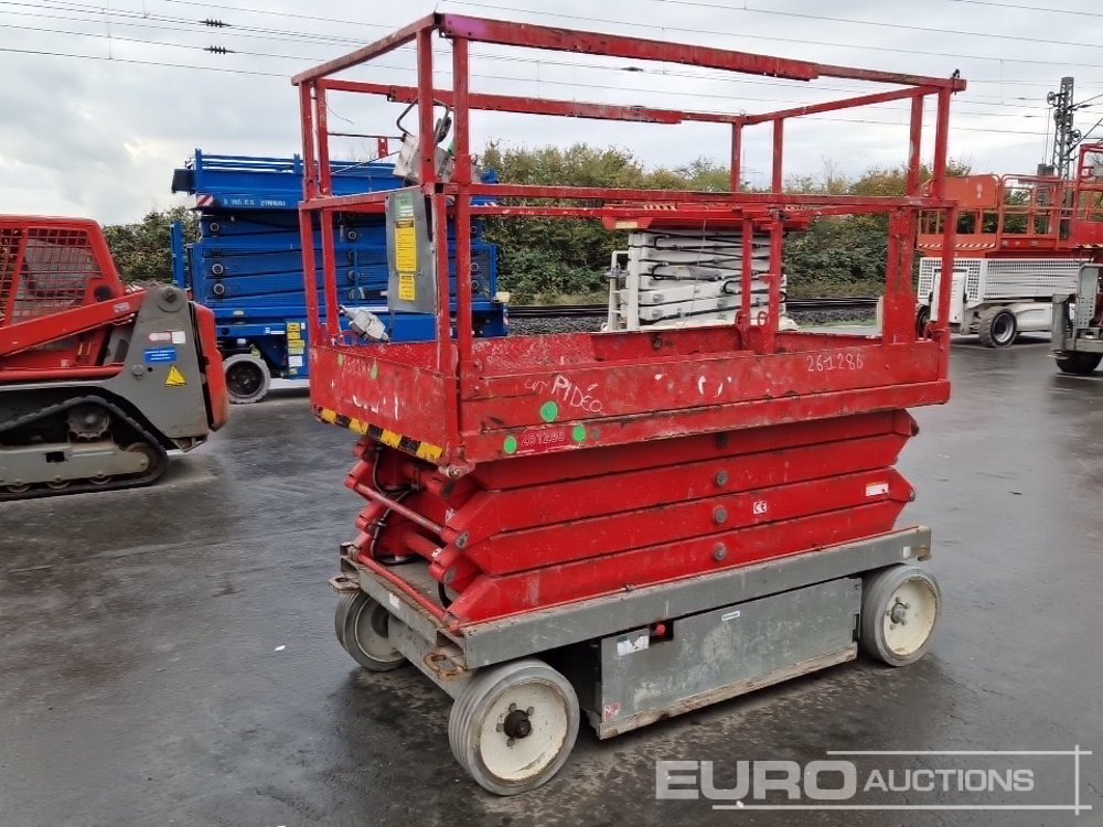 SkyJack SJIII-4626 - Podizna platforma: slika SkyJack SJIII-4626 - Podizna platforma SkyJack SJIII-4626 - Podizna platforma: slika SkyJack SJIII-4626 - Podizna platforma