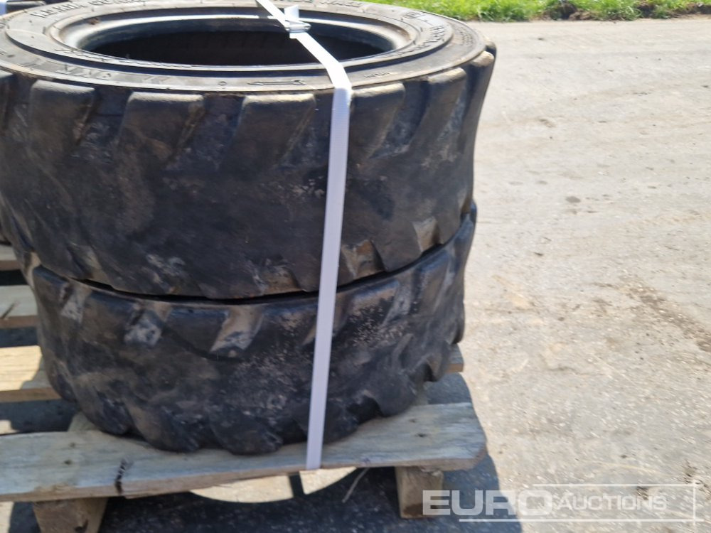 Tyres 27 X 8.50-15 (4 of) - Guma: slika  Tyres 27 X 8.50-15 (4 of) - Guma Tyres 27 X 8.50-15 (4 of) - Guma: slika  Tyres 27 X 8.50-15 (4 of) - Guma