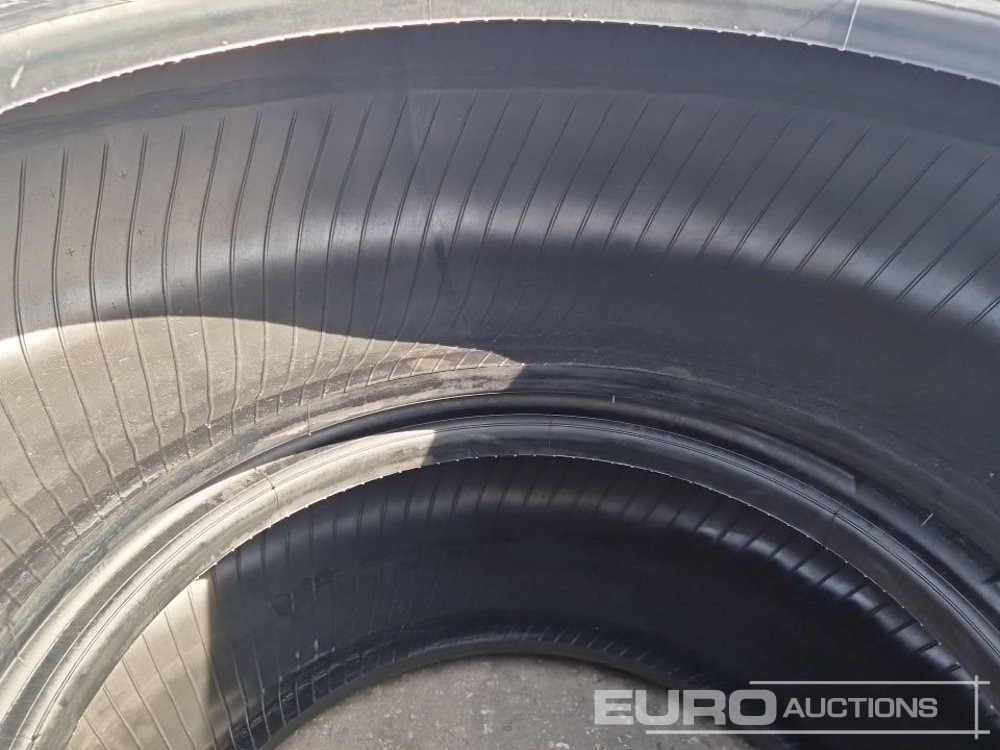 Unused Bridgestone 335/80 R20 DURA-UT TL 136B147A2 Tyres (2 of) - Guma: slika Unused Bridgestone 335/80 R20 DURA-UT TL 136B147A2 Tyres (2 of) - Guma Unused Bridgestone 335/80 R20 DURA-UT TL 136B147A2 Tyres (2 of) - Guma: slika Unused Bridgestone 335/80 R20 DURA-UT TL 136B147A2 Tyres (2 of) - Guma