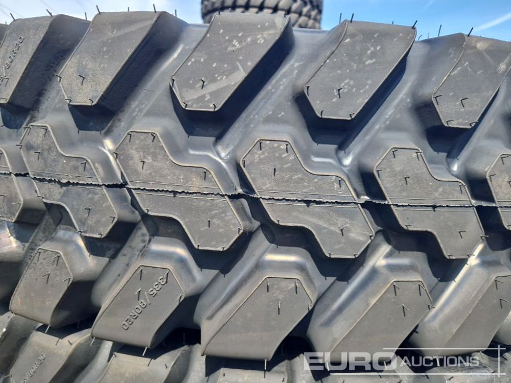 Unused Bridgestone 335/80 R20 DURA-UT TL 136B147A2 Tyres (2 of) - Guma: slika Unused Bridgestone 335/80 R20 DURA-UT TL 136B147A2 Tyres (2 of) - Guma Unused Bridgestone 335/80 R20 DURA-UT TL 136B147A2 Tyres (2 of) - Guma: slika Unused Bridgestone 335/80 R20 DURA-UT TL 136B147A2 Tyres (2 of) - Guma