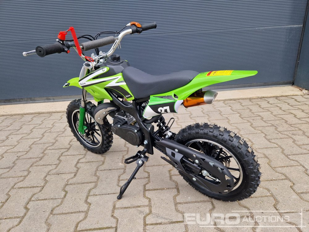 Unused DIRTBIKE 50R-D705 Kids Motorbike, 49cc, Automatic, Petrol - Motocikl: slika Unused DIRTBIKE 50R-D705 Kids Motorbike, 49cc, Automatic, Petrol - Motocikl Unused DIRTBIKE 50R-D705 Kids Motorbike, 49cc, Automatic, Petrol - Motocikl: slika Unused DIRTBIKE 50R-D705 Kids Motorbike, 49cc, Automatic, Petrol - Motocikl