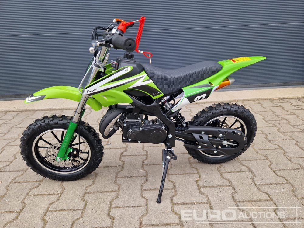 Unused DIRTBIKE 50R-D705 Kids Motorbike, 49cc, Automatic, Petrol - Motocikl: slika Unused DIRTBIKE 50R-D705 Kids Motorbike, 49cc, Automatic, Petrol - Motocikl Unused DIRTBIKE 50R-D705 Kids Motorbike, 49cc, Automatic, Petrol - Motocikl: slika Unused DIRTBIKE 50R-D705 Kids Motorbike, 49cc, Automatic, Petrol - Motocikl