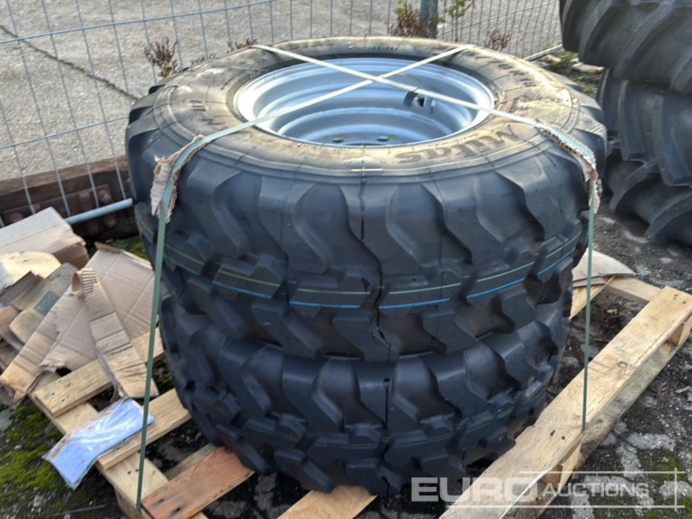Unused Mitas 365/70R18 Tyre & Rim (2 of) - Guma: slika  Unused Mitas 365/70R18 Tyre & Rim (2 of) - Guma Unused Mitas 365/70R18 Tyre & Rim (2 of) - Guma: slika  Unused Mitas 365/70R18 Tyre & Rim (2 of) - Guma