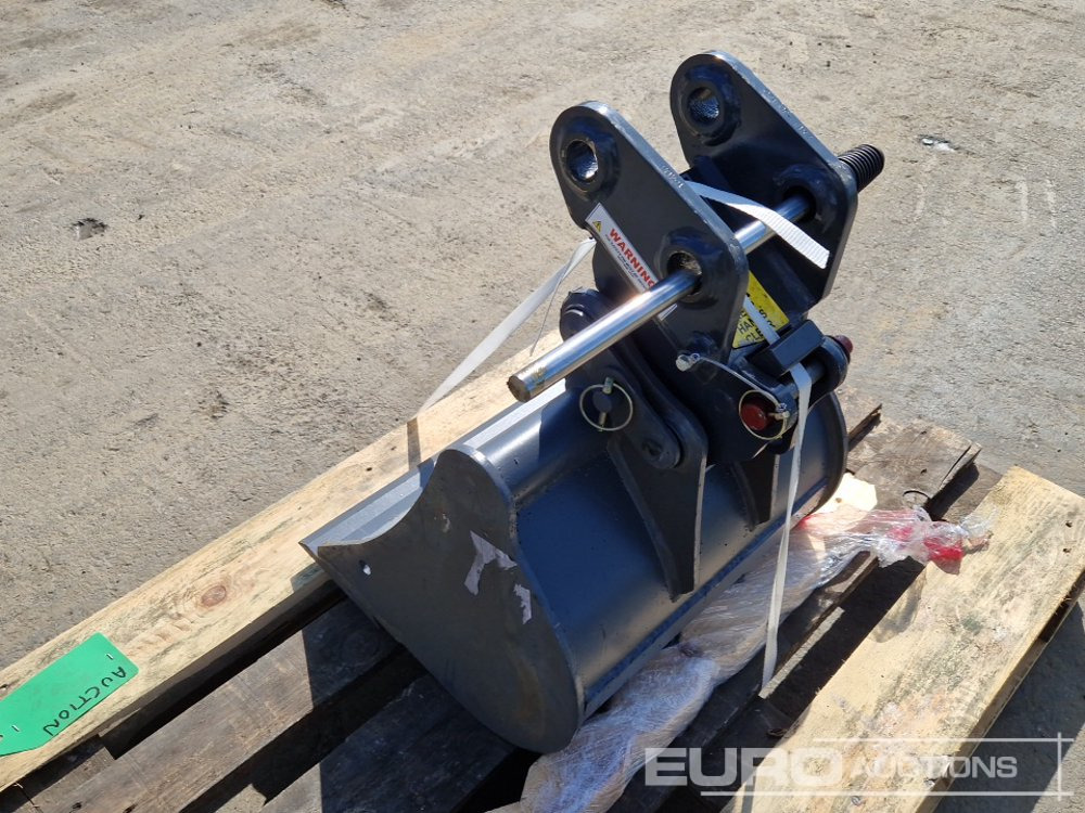 Unused Strickland 18" Digging Bucket + QH to suit Hitachi ZX19 - Korpa: slika Unused Strickland 18" Digging Bucket + QH to suit Hitachi ZX19 - Korpa Unused Strickland 18" Digging Bucket + QH to suit Hitachi ZX19 - Korpa: slika Unused Strickland 18" Digging Bucket + QH to suit Hitachi ZX19 - Korpa
