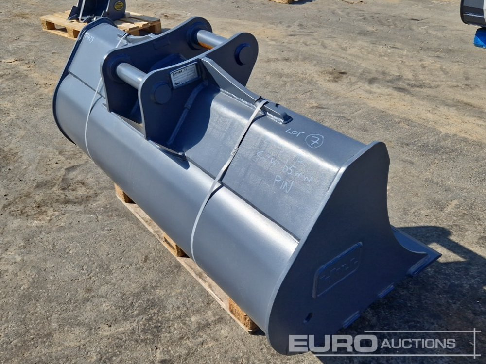 Unused Strickland 72" Ditching Bucket, 65mm Pin to suit Hitachi ZX130 - Korpa: slika Unused Strickland 72" Ditching Bucket, 65mm Pin to suit Hitachi ZX130 - Korpa Unused Strickland 72" Ditching Bucket, 65mm Pin to suit Hitachi ZX130 - Korpa: slika Unused Strickland 72" Ditching Bucket, 65mm Pin to suit Hitachi ZX130 - Korpa