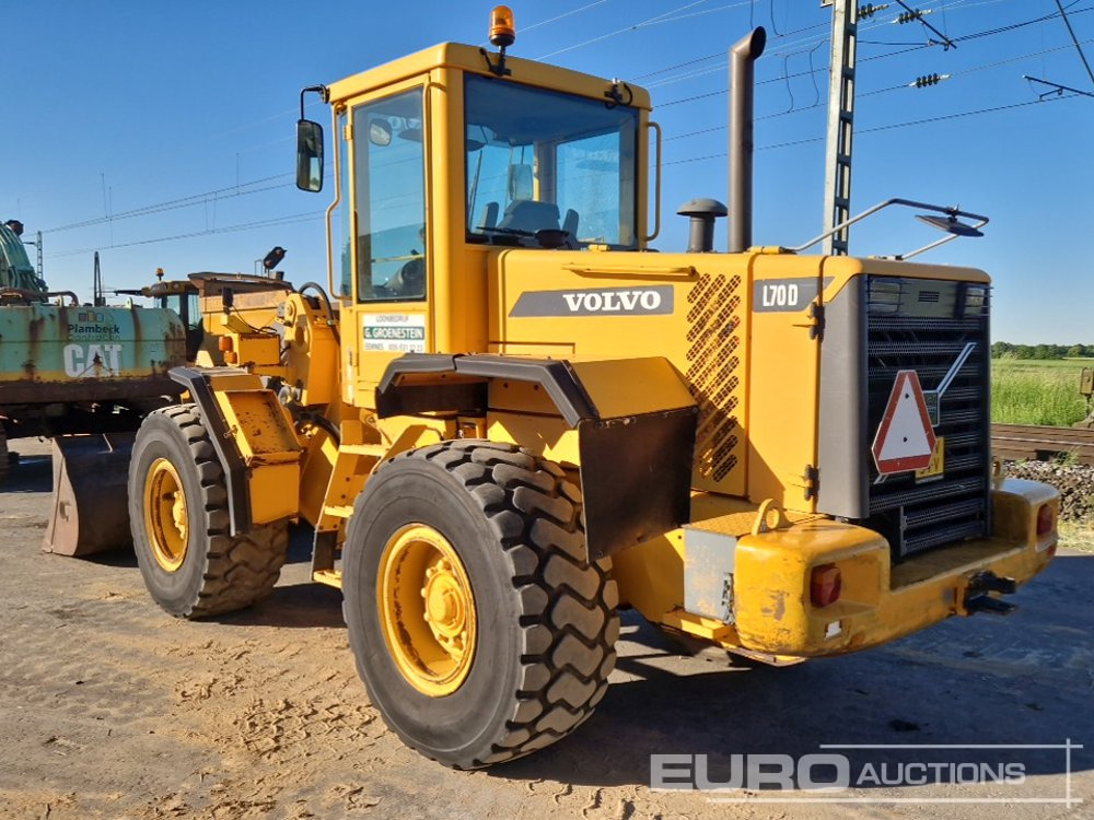 Volvo L70D - Utovarivač na kotačima: slika Volvo L70D - Utovarivač na kotačima Volvo L70D - Utovarivač na kotačima: slika Volvo L70D - Utovarivač na kotačima
