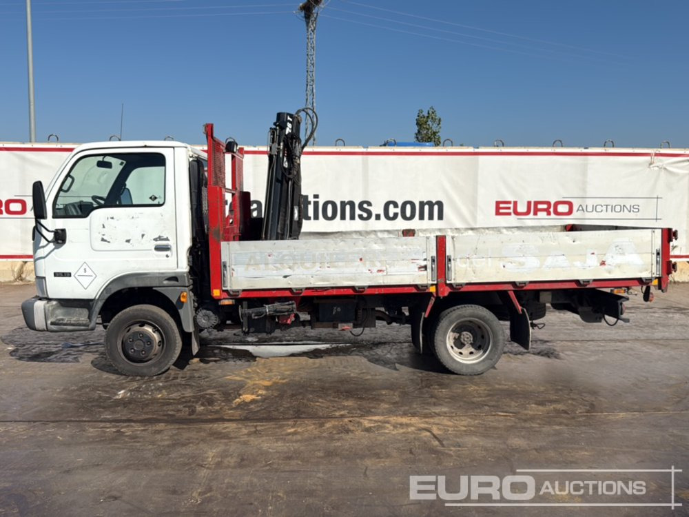 2004 Nissan Cabstar - Kamion s otvorenim sandukom: slika 2004 Nissan Cabstar - Kamion s otvorenim sandukom 2004 Nissan Cabstar - Kamion s otvorenim sandukom: slika 2004 Nissan Cabstar - Kamion s otvorenim sandukom