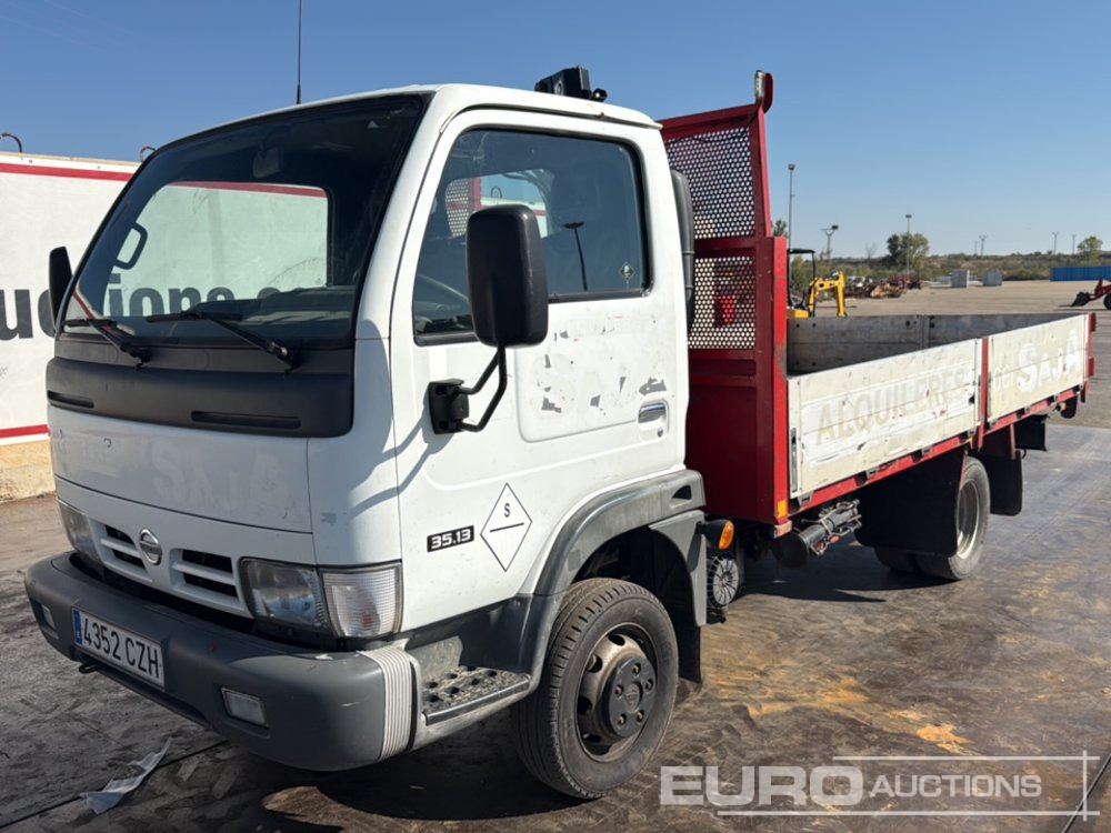 2004 Nissan Cabstar - Kamion s otvorenim sandukom: slika 2004 Nissan Cabstar - Kamion s otvorenim sandukom 2004 Nissan Cabstar - Kamion s otvorenim sandukom: slika 2004 Nissan Cabstar - Kamion s otvorenim sandukom