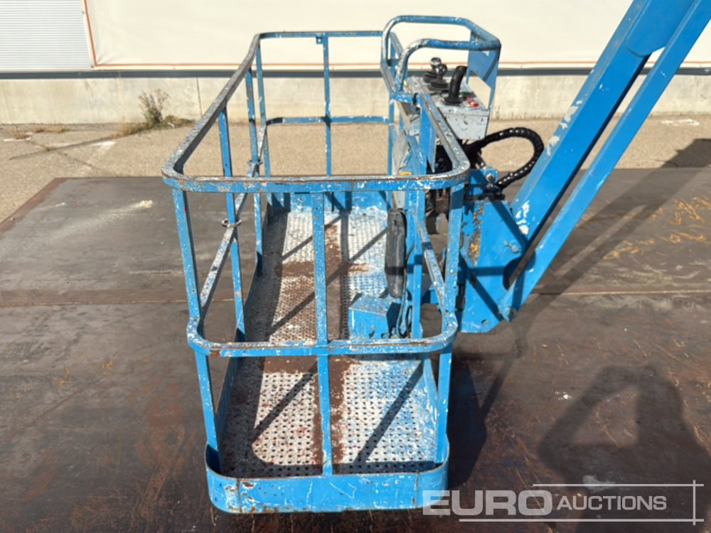 Teleskopski krak 2005 Haulotte HA32PX: slika Teleskopski krak 2005 Haulotte HA32PX Teleskopski krak 2005 Haulotte HA32PX: slika Teleskopski krak 2005 Haulotte HA32PX