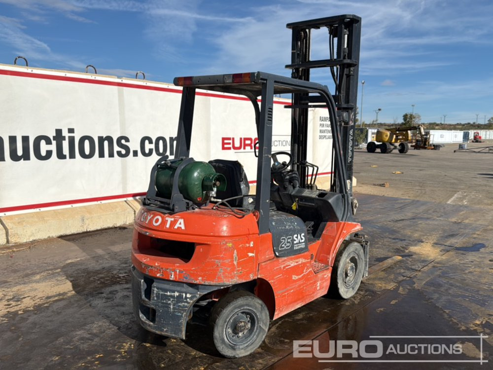 2006 Toyota 427FGF25 - Viličar: slika 2006 Toyota 427FGF25 - Viličar 2006 Toyota 427FGF25 - Viličar: slika 2006 Toyota 427FGF25 - Viličar