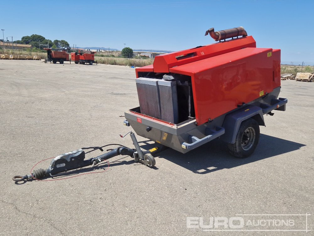 2011 Atlas Copco XAHS186DD - Zračni kompresor: slika 2011 Atlas Copco XAHS186DD - Zračni kompresor 2011 Atlas Copco XAHS186DD - Zračni kompresor: slika 2011 Atlas Copco XAHS186DD - Zračni kompresor