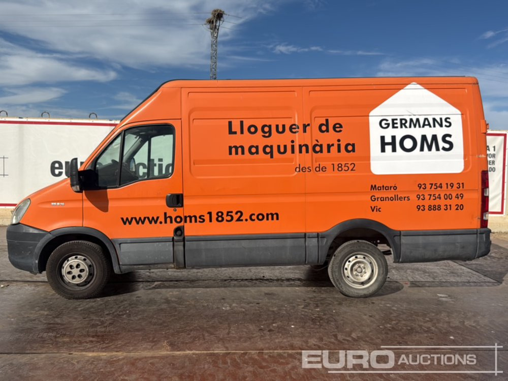 2012 Iveco Daily 35 S14 - Furgon: slika 2012 Iveco Daily 35 S14 - Furgon 2012 Iveco Daily 35 S14 - Furgon: slika 2012 Iveco Daily 35 S14 - Furgon