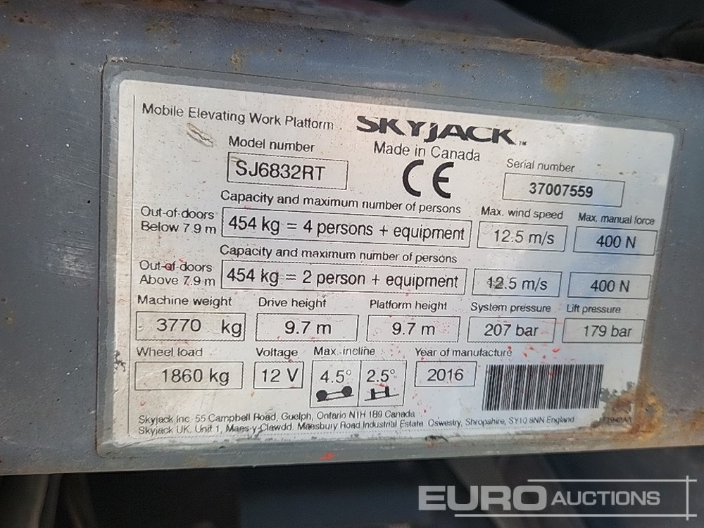 Podizna platforma 2016 SkyJack SJ6832RT: slika Podizna platforma 2016 SkyJack SJ6832RT