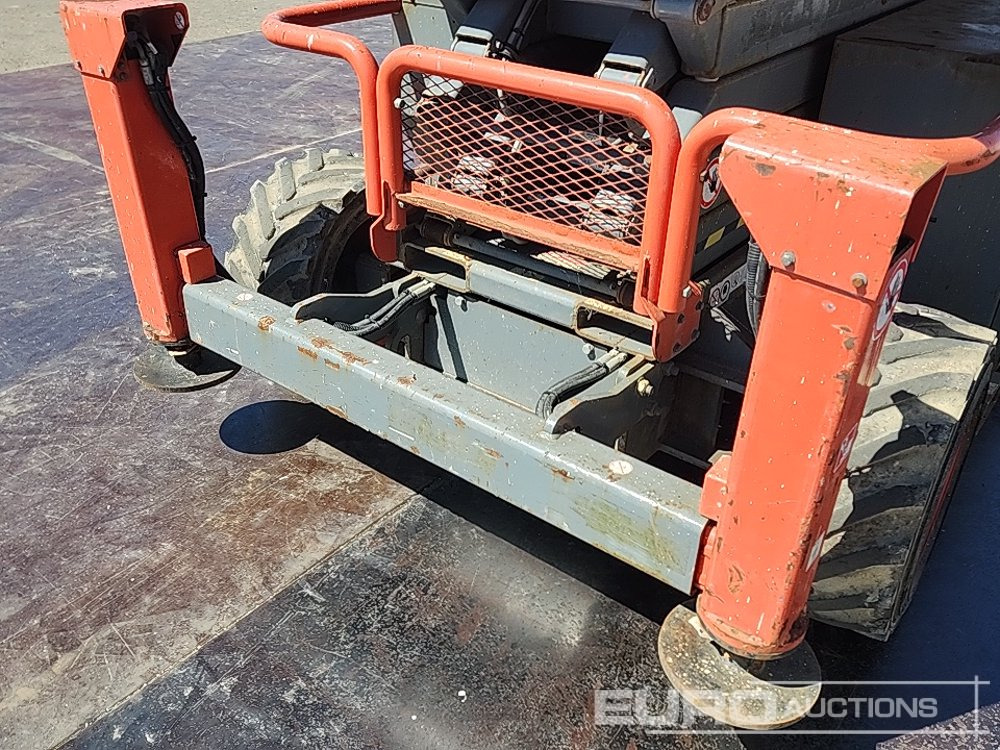 Podizna platforma 2016 SkyJack SJ6832RT: slika Podizna platforma 2016 SkyJack SJ6832RT
