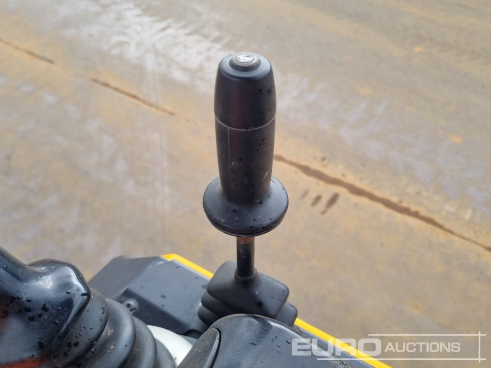 Mini bager 2021 JCB 16C-1 T3: slika Mini bager 2021 JCB 16C-1 T3 Mini bager 2021 JCB 16C-1 T3: slika Mini bager 2021 JCB 16C-1 T3