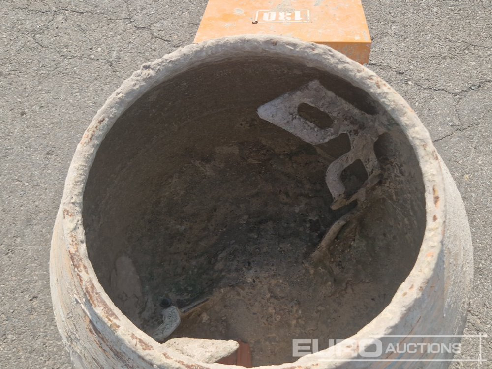 Electric Concrete Mixer - Mješalica za beton: slika Electric Concrete Mixer - Mješalica za beton Electric Concrete Mixer - Mješalica za beton: slika Electric Concrete Mixer - Mješalica za beton