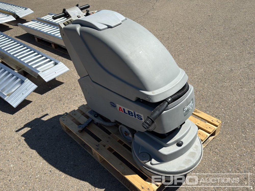 Walk Behind Road Sweeper / Barredora Manual - Građevinska oprema: slika Walk Behind Road Sweeper / Barredora Manual - Građevinska oprema Walk Behind Road Sweeper / Barredora Manual - Građevinska oprema: slika Walk Behind Road Sweeper / Barredora Manual - Građevinska oprema