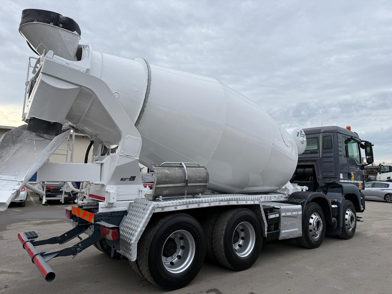 Camion béton MAN TGS 32.420 FF-957-DW - Automješalica: slika Camion béton MAN TGS 32.420 FF-957-DW - Automješalica Camion béton MAN TGS 32.420 FF-957-DW - Automješalica: slika Camion béton MAN TGS 32.420 FF-957-DW - Automješalica