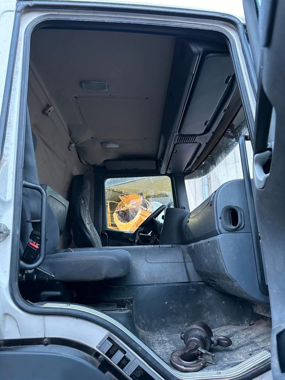 Kiper, Kamion s kranom Scania P380: slika Kiper, Kamion s kranom Scania P380