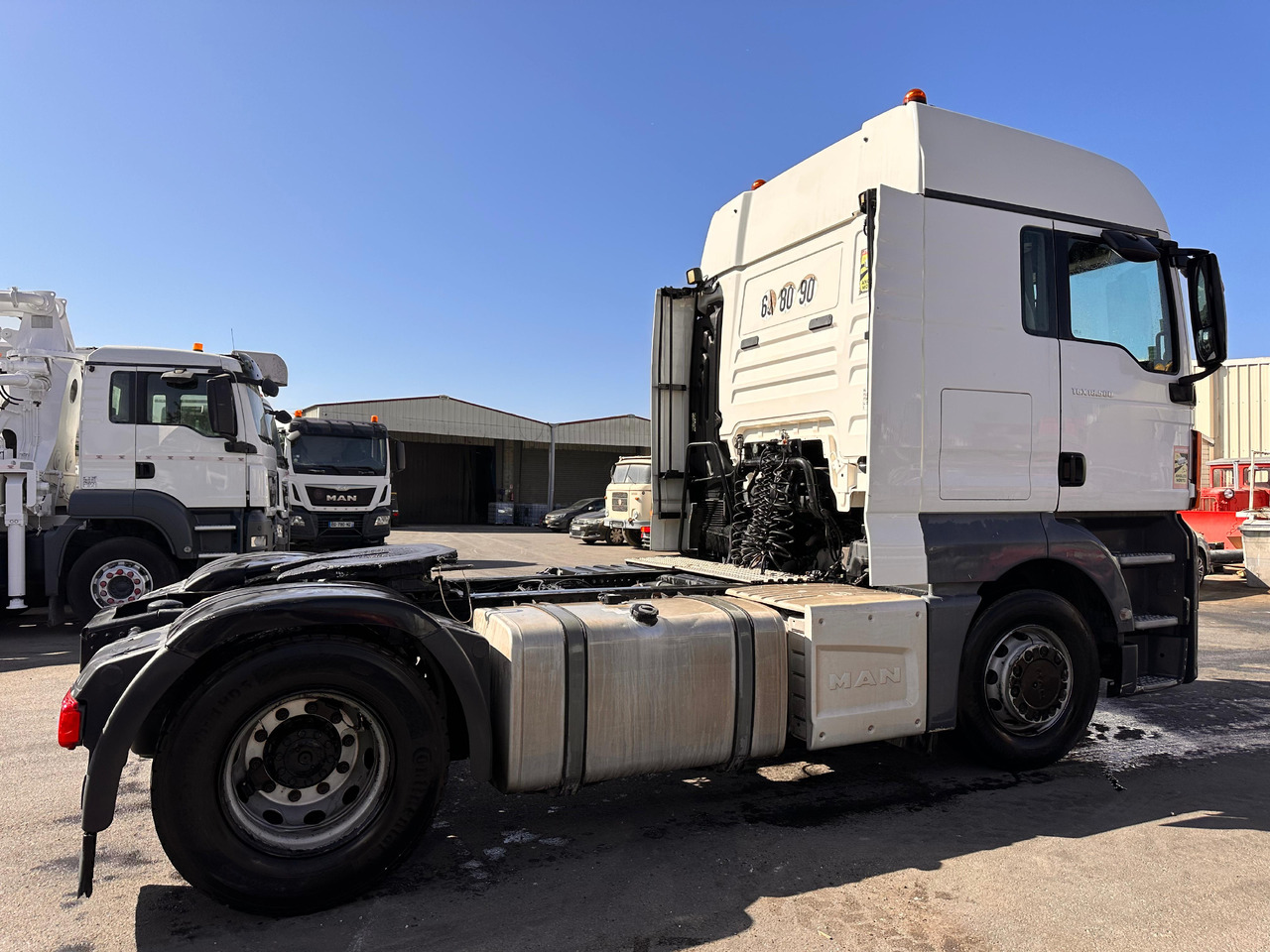 Tracteur Routier MAN TGX 18.500 ES-858-KS - Tegljač: slika  Tracteur Routier MAN TGX 18.500 ES-858-KS - Tegljač Tracteur Routier MAN TGX 18.500 ES-858-KS - Tegljač: slika  Tracteur Routier MAN TGX 18.500 ES-858-KS - Tegljač