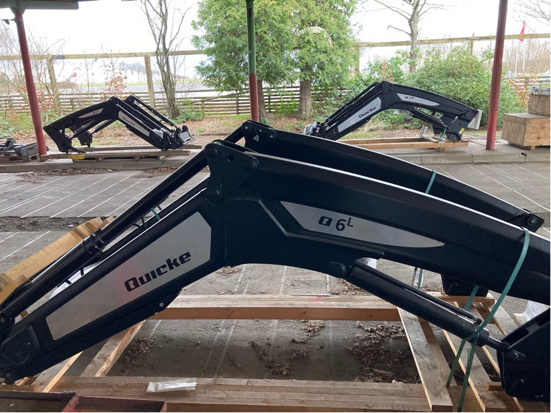 Alö Frontlader Q 6 LDM EURO - Prednji utovarivač za traktor: slika Alö Frontlader Q 6 LDM EURO - Prednji utovarivač za traktor Alö Frontlader Q 6 LDM EURO - Prednji utovarivač za traktor: slika Alö Frontlader Q 6 LDM EURO - Prednji utovarivač za traktor
