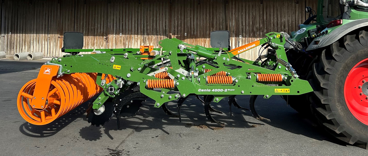 Amazone Cenio 4000-2 - Kultivator: slika Amazone Cenio 4000-2 - Kultivator Amazone Cenio 4000-2 - Kultivator: slika Amazone Cenio 4000-2 - Kultivator
