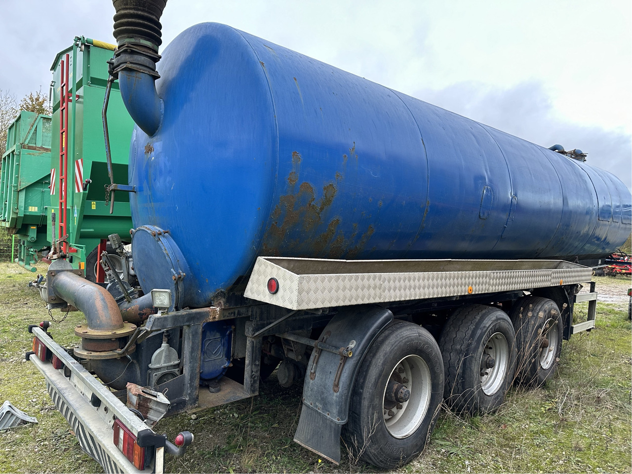 Bardenhorst Gülletransportauflieger 28.000 - Oprema za gnojenje: slika Bardenhorst Gülletransportauflieger 28.000 - Oprema za gnojenje Bardenhorst Gülletransportauflieger 28.000 - Oprema za gnojenje: slika Bardenhorst Gülletransportauflieger 28.000 - Oprema za gnojenje