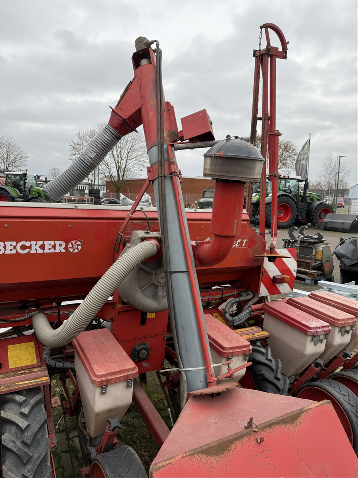 Becker Aeromat T 8-Reihig - Sijačica: slika Becker Aeromat T 8-Reihig - Sijačica Becker Aeromat T 8-Reihig - Sijačica: slika Becker Aeromat T 8-Reihig - Sijačica