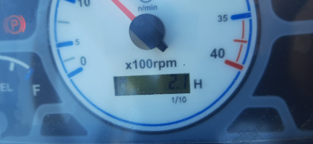 Branson Branson 2505H - Traktor: slika Branson Branson 2505H - Traktor Branson Branson 2505H - Traktor: slika Branson Branson 2505H - Traktor