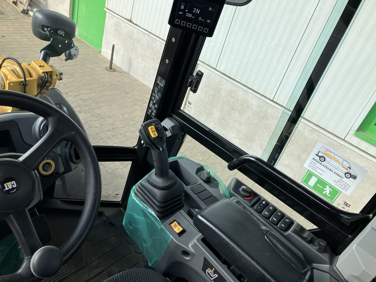 Caterpillar 908 HL - Utovarivač na kotačima: slika Caterpillar 908 HL - Utovarivač na kotačima Caterpillar 908 HL - Utovarivač na kotačima: slika Caterpillar 908 HL - Utovarivač na kotačima