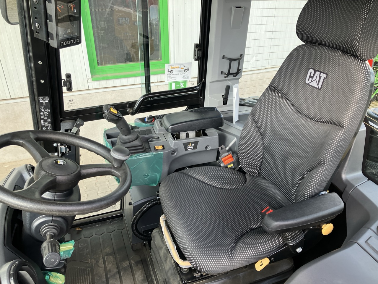 Caterpillar 908 HL - Utovarivač na kotačima: slika Caterpillar 908 HL - Utovarivač na kotačima Caterpillar 908 HL - Utovarivač na kotačima: slika Caterpillar 908 HL - Utovarivač na kotačima